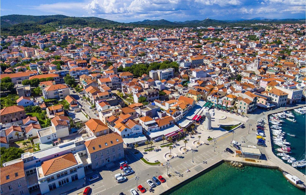 4 Bedroom Cozy Apartment In Vodice Eksteriør billede