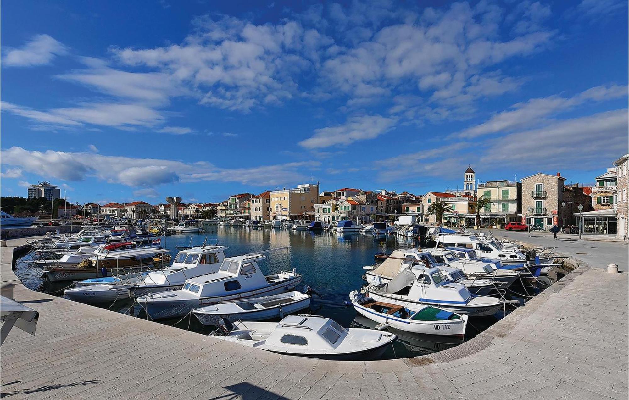 4 Bedroom Cozy Apartment In Vodice Eksteriør billede